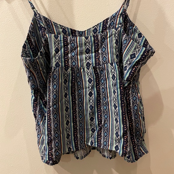 Forever 21 Tribal Top - Picture 5 of 8
